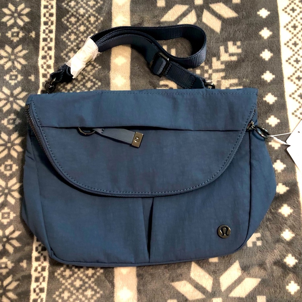 Lululemon Festival bag